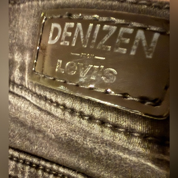 Levi’s denizem black denim short shortie shorts size 7
(🤑 Get 5 items for $30) - Picture 6 of 6